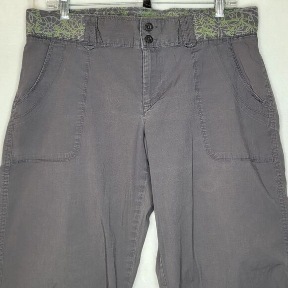 Nike ACG Bermuda Outdoor Shorts Size 8 - Picture 2 of 9